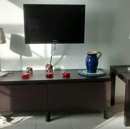 Zuzamon Apartment *